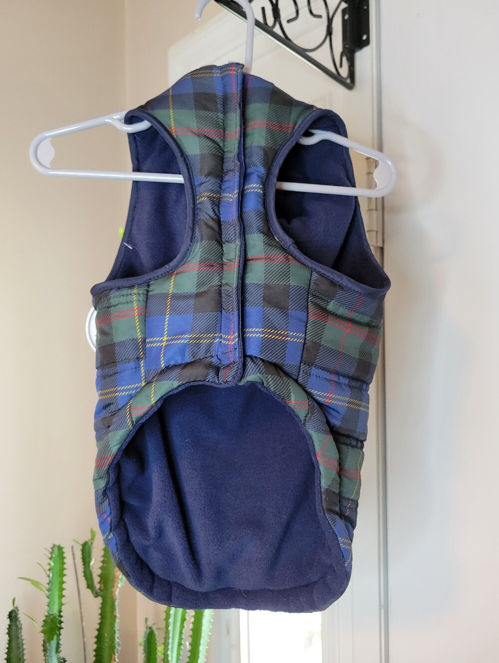 Harry Barker Black Watch Plaid Fleece-Lined Dog Puffer Vest Jacket, Size Medium